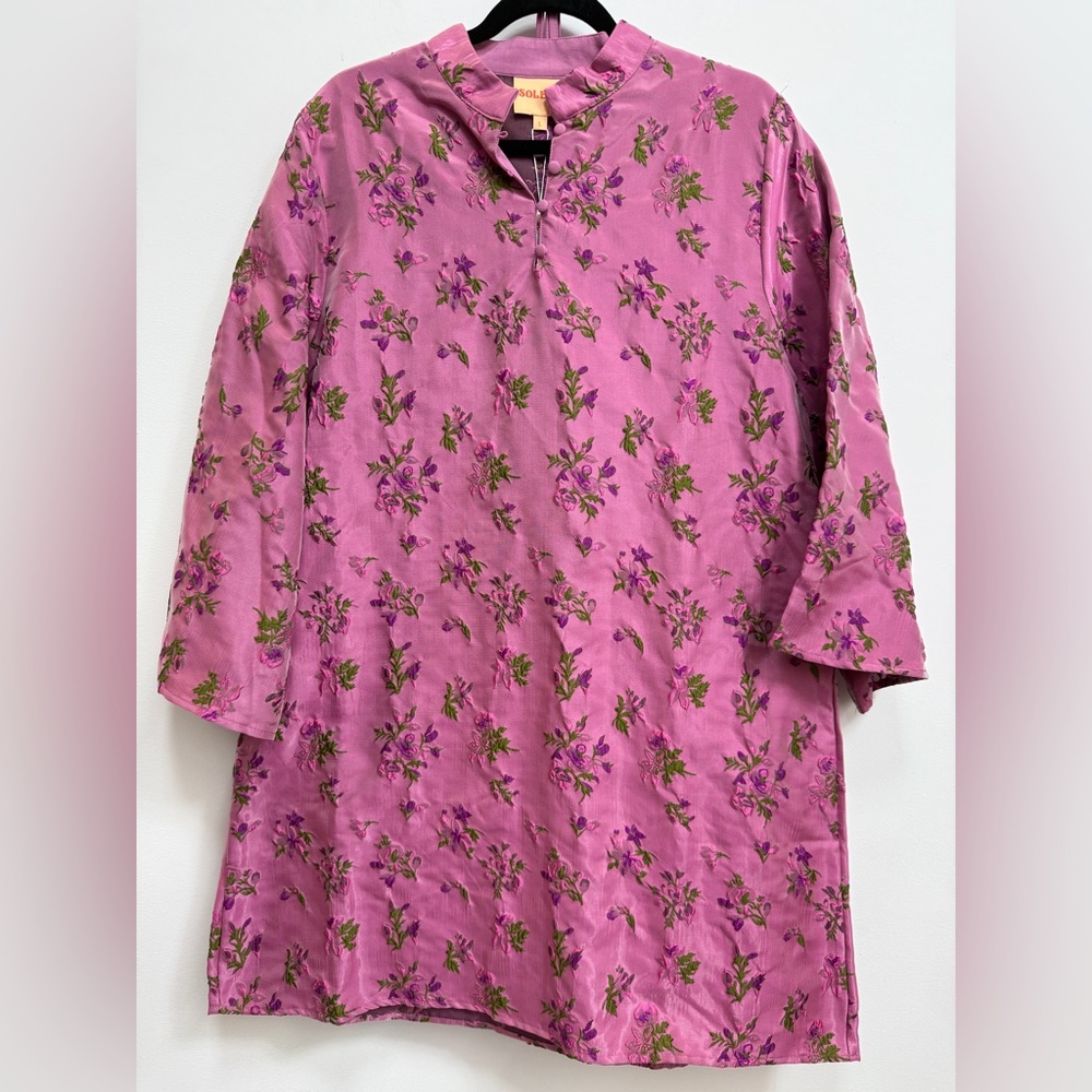 Solelia Kaftan Floral Pink, long sleeve.